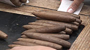 Cigar Packing: Un-Banding
